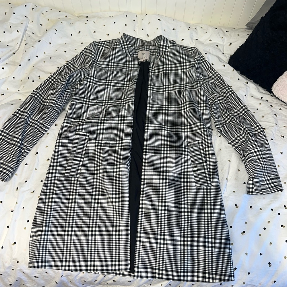 Elaine Rose black and white blazer